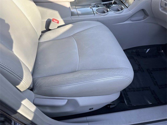 Used 2013 Toyota Highlander 4WD image 10