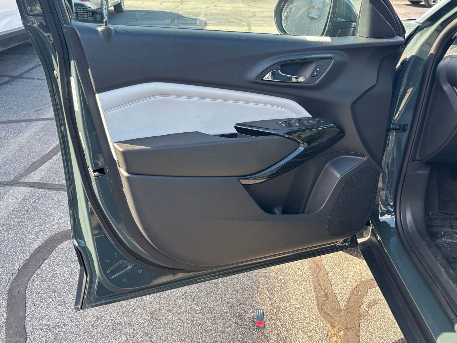 Used 2025 Chevrolet Trax LT image 20