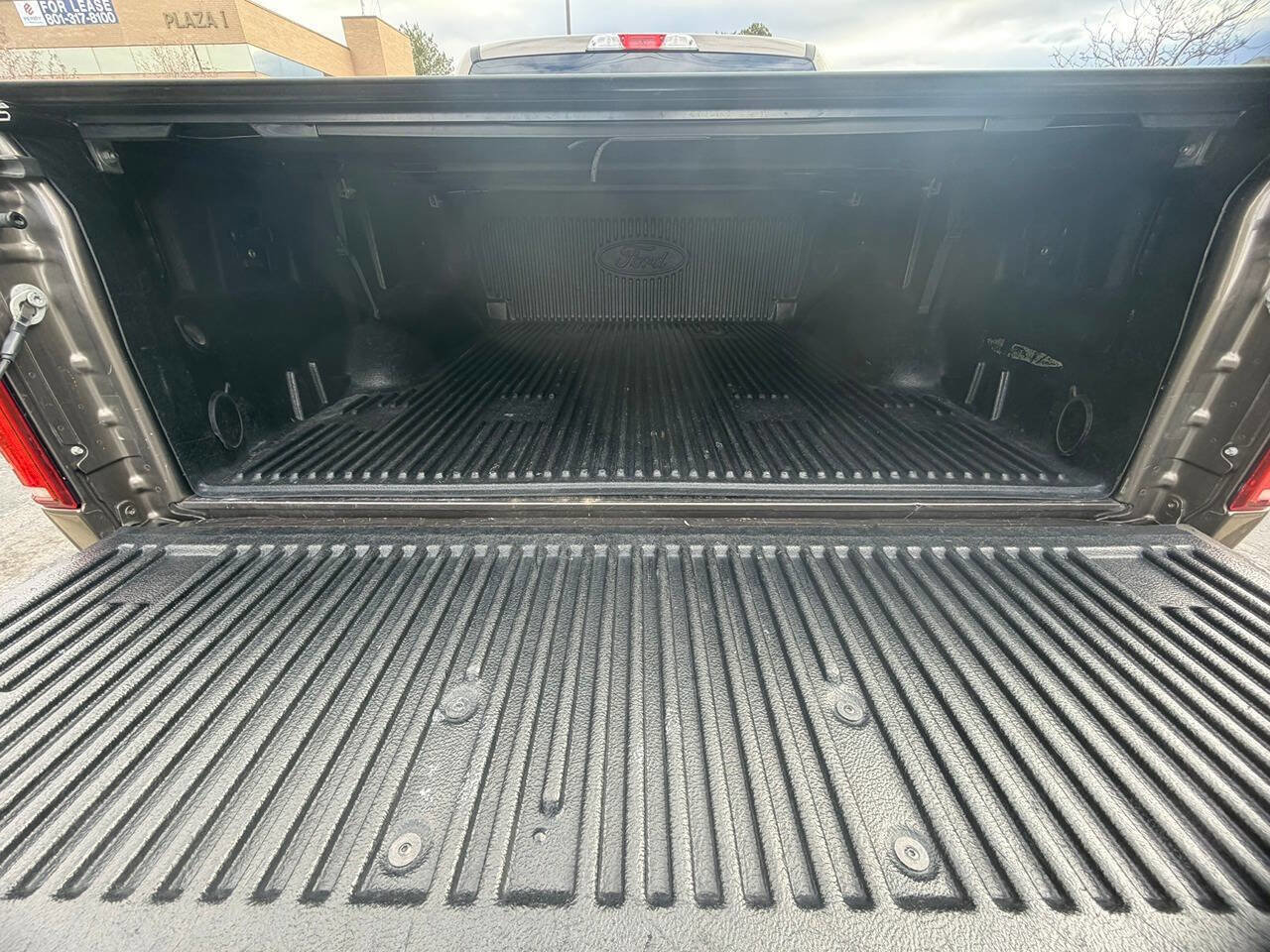 Used 2018 Ford F150 Lariat image 36