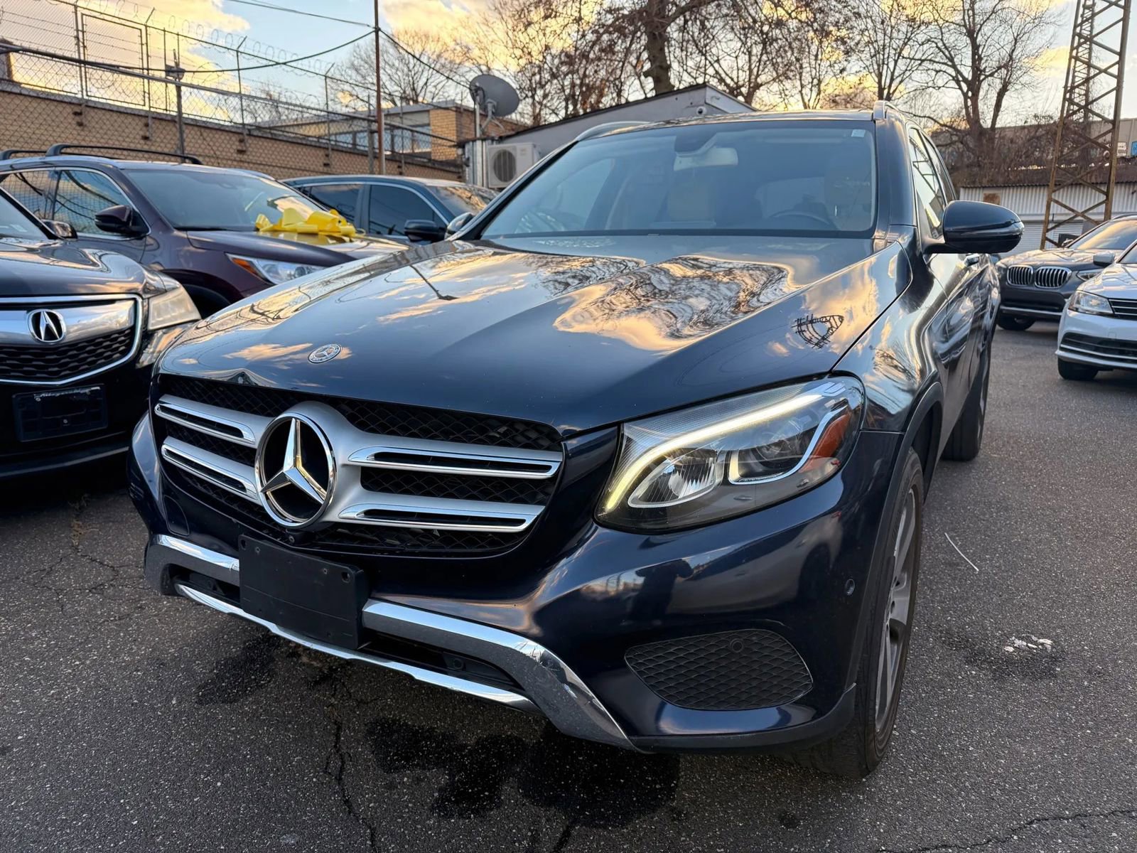 Used 2019 Mercedes-Benz GLC 300 4MATIC w/ Multimedia Package image 33