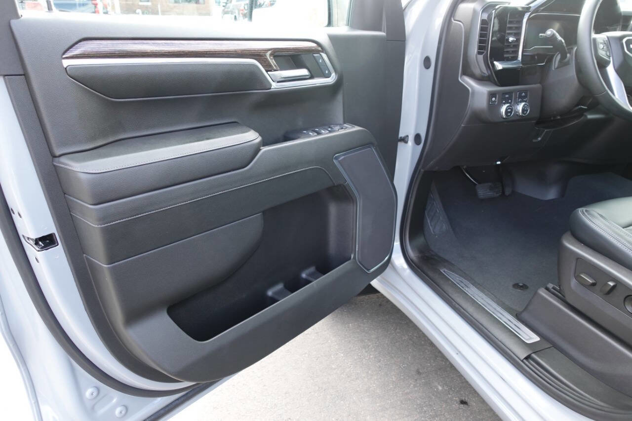Used 2024 GMC Sierra 1500 Elevation AWD/4WD image 16