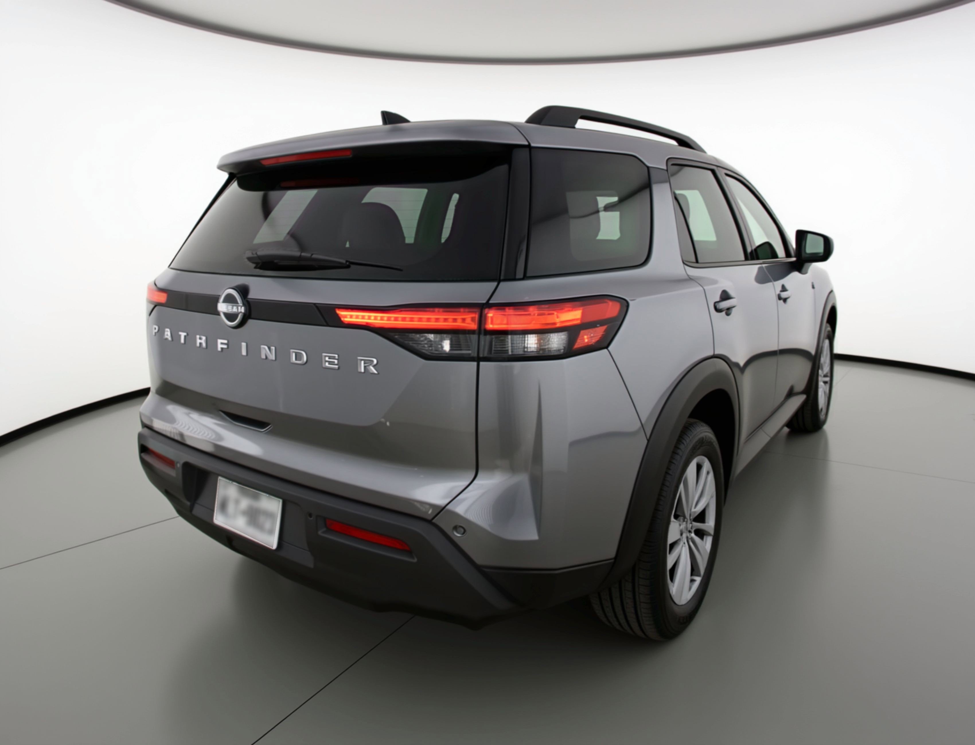 Used 2025 Nissan Pathfinder SV image 9