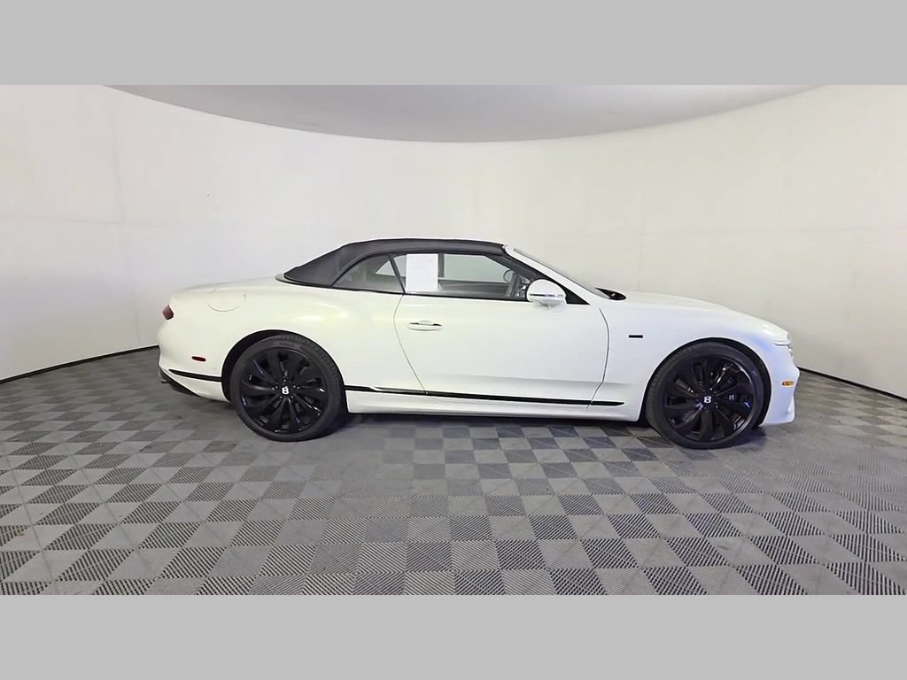 Used 2025 Bentley Continental GTC AWD/4WD image 36