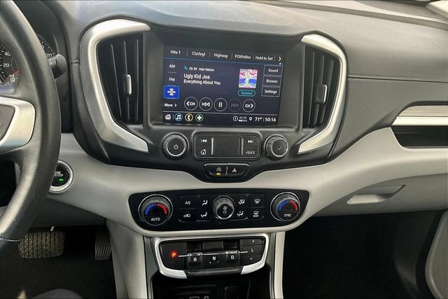 Used 2022 GMC Terrain SLT w/ LPO, Floor Liner Package AWD/4WD image 15