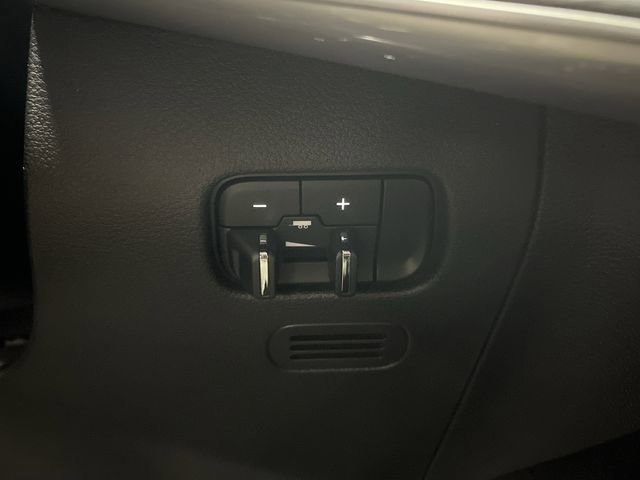 Used 2024 Jeep Wagoneer Series III w/ Convenience Group I image 27