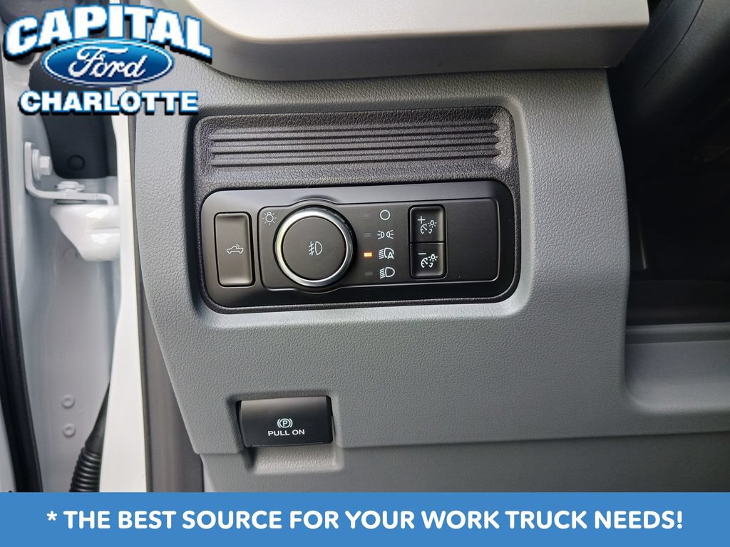 New 2026 Ford F550 4x4 Crew Cab image 29