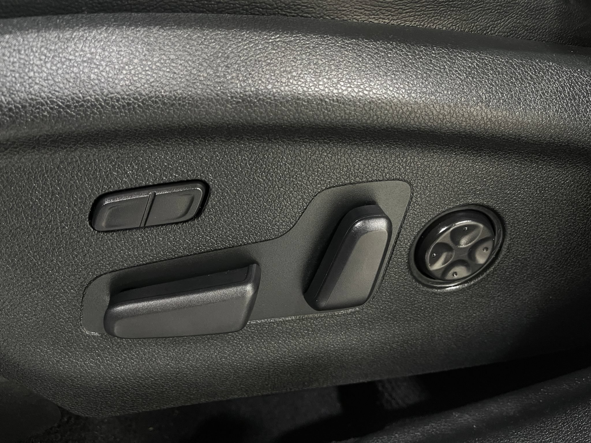 Used 2020 Kia Sorento SX FWD image 17