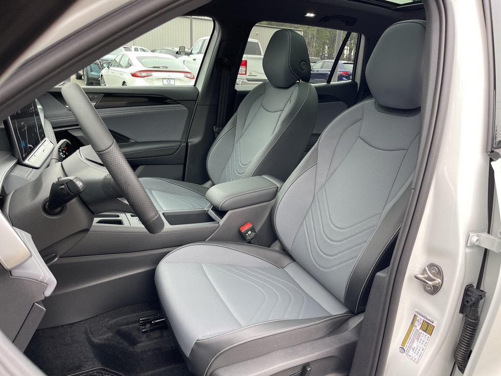 New 2026 Volkswagen Tiguan SE R-Line AWD/4WD image 15