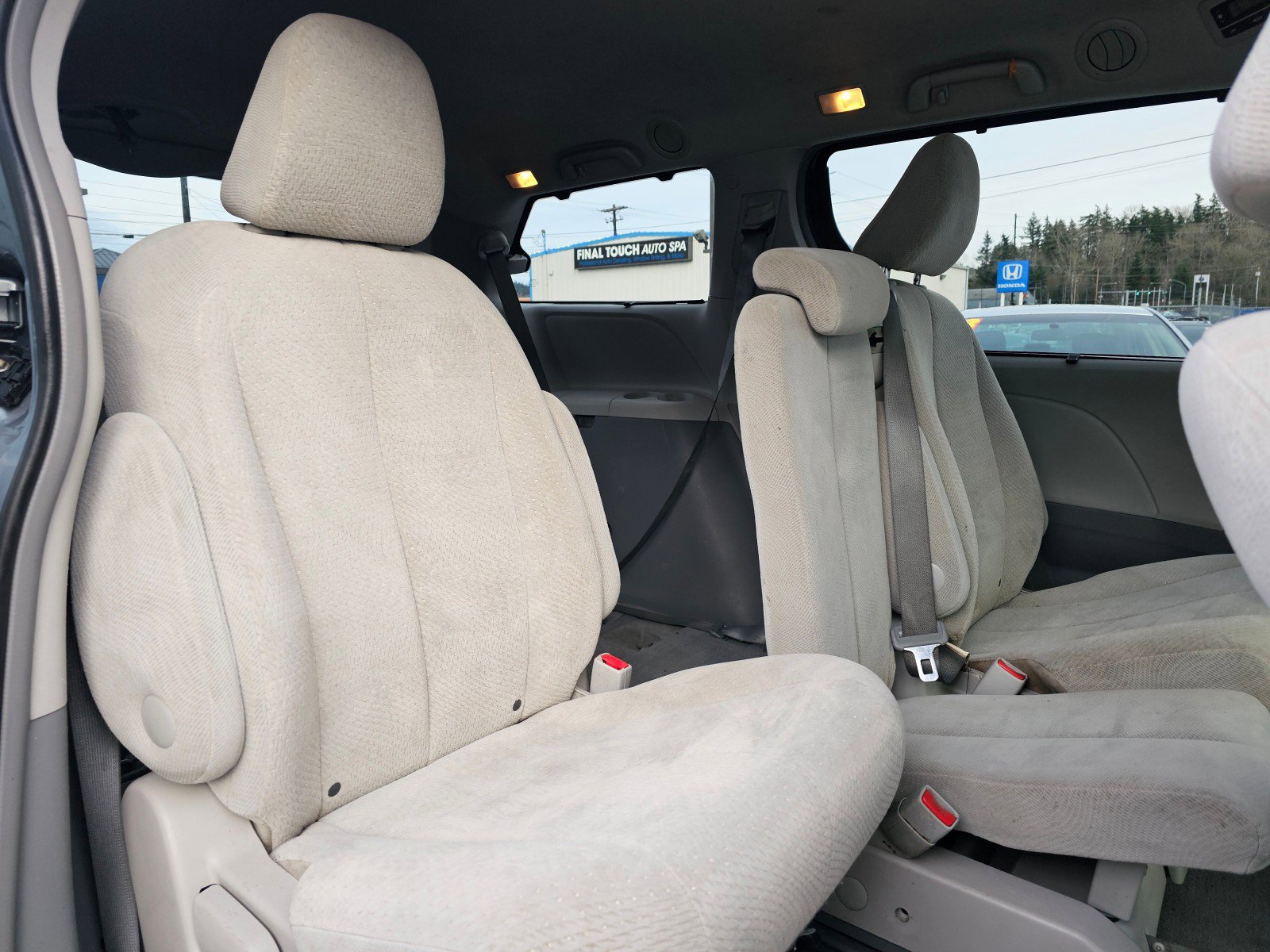 Used 2014 Toyota Sienna LE image 13