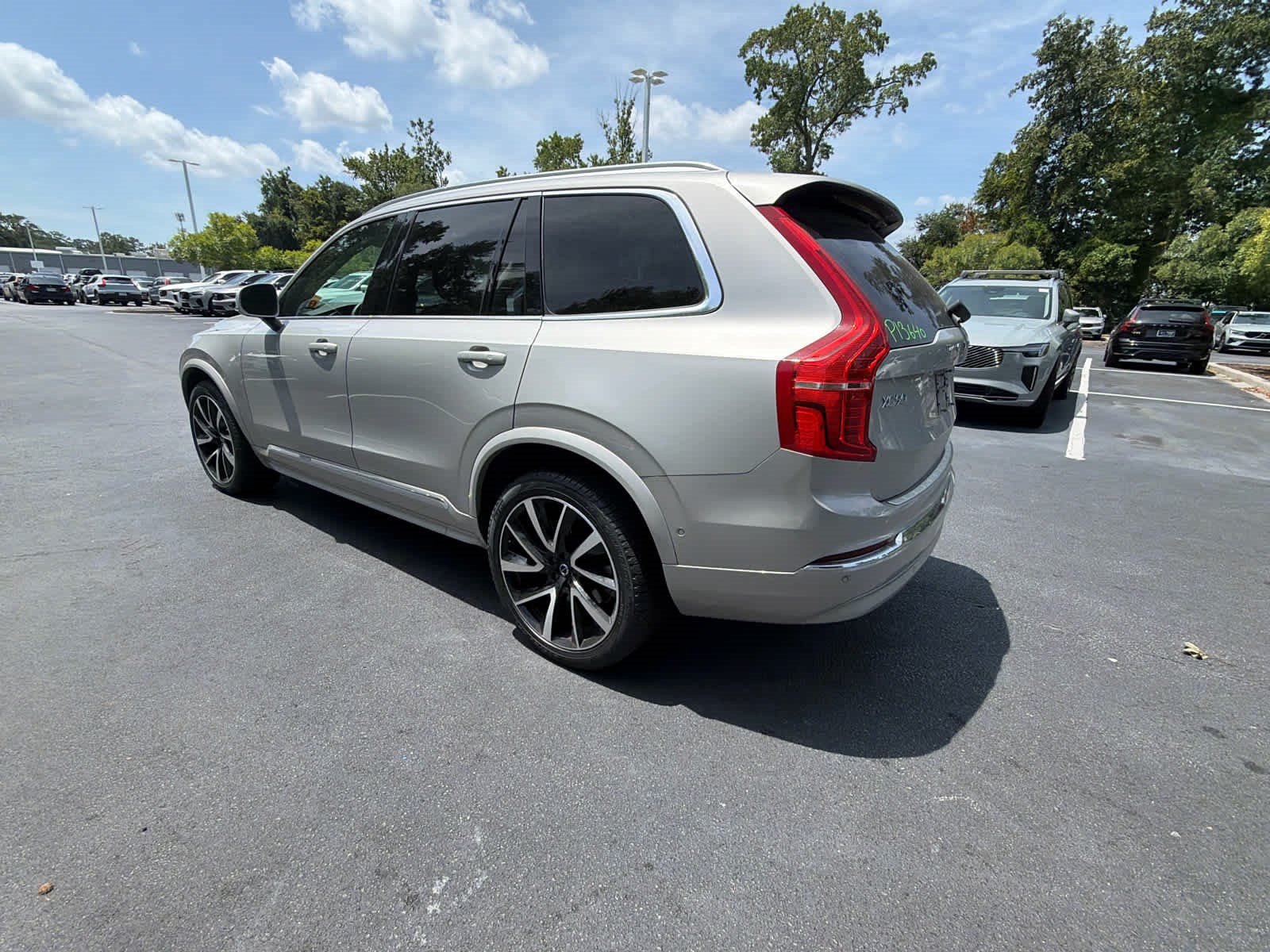 Used 2023 Volvo XC90 B5 Plus w/ Protection Package Premier AWD/4WD image 13