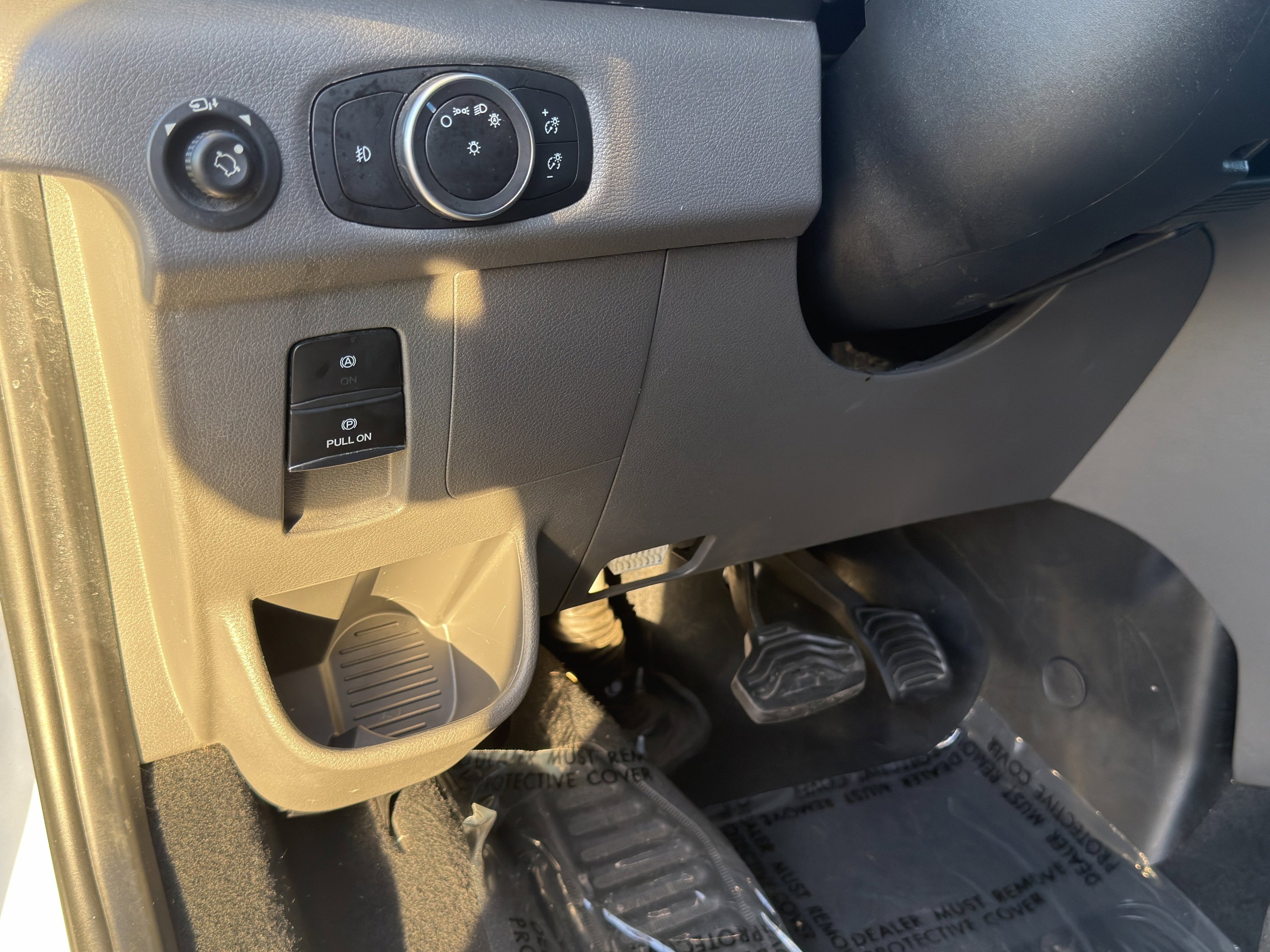 Used 2023 Ford Transit 350 XLT image 13