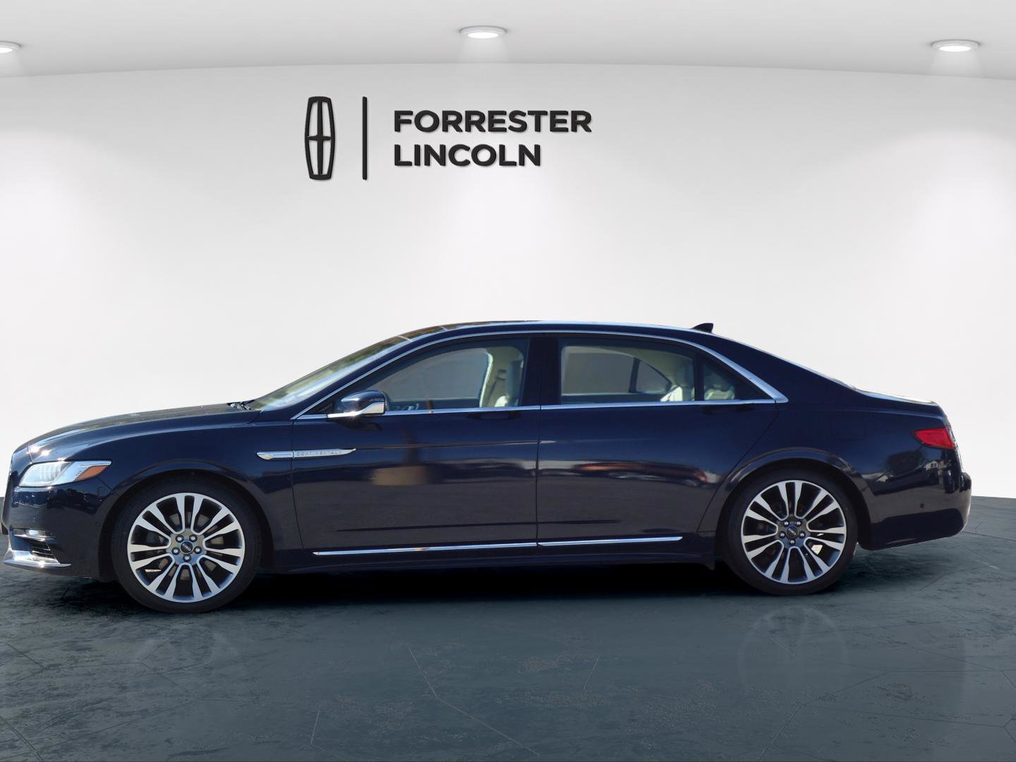 Used 2020 Lincoln Continental Reserve w/ Luxury Package image 6