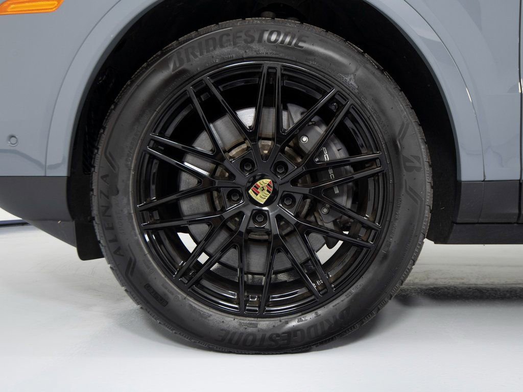 Certified 2024 Porsche Cayenne image 15