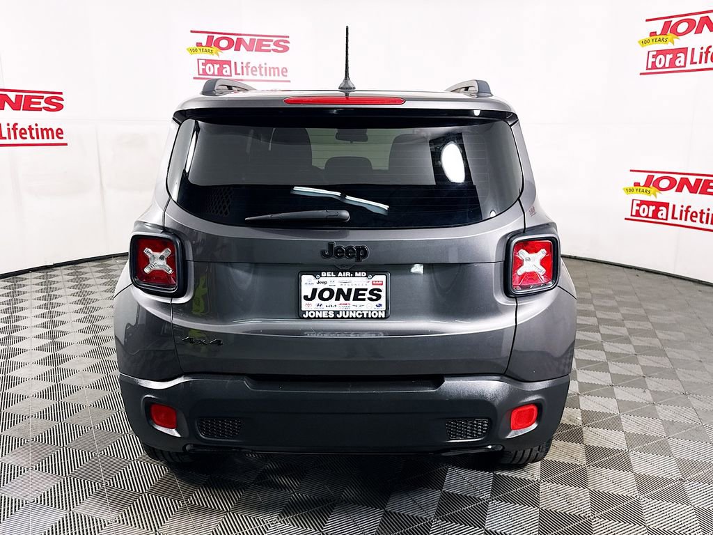 Used 2017 Jeep Renegade Altitude image 13