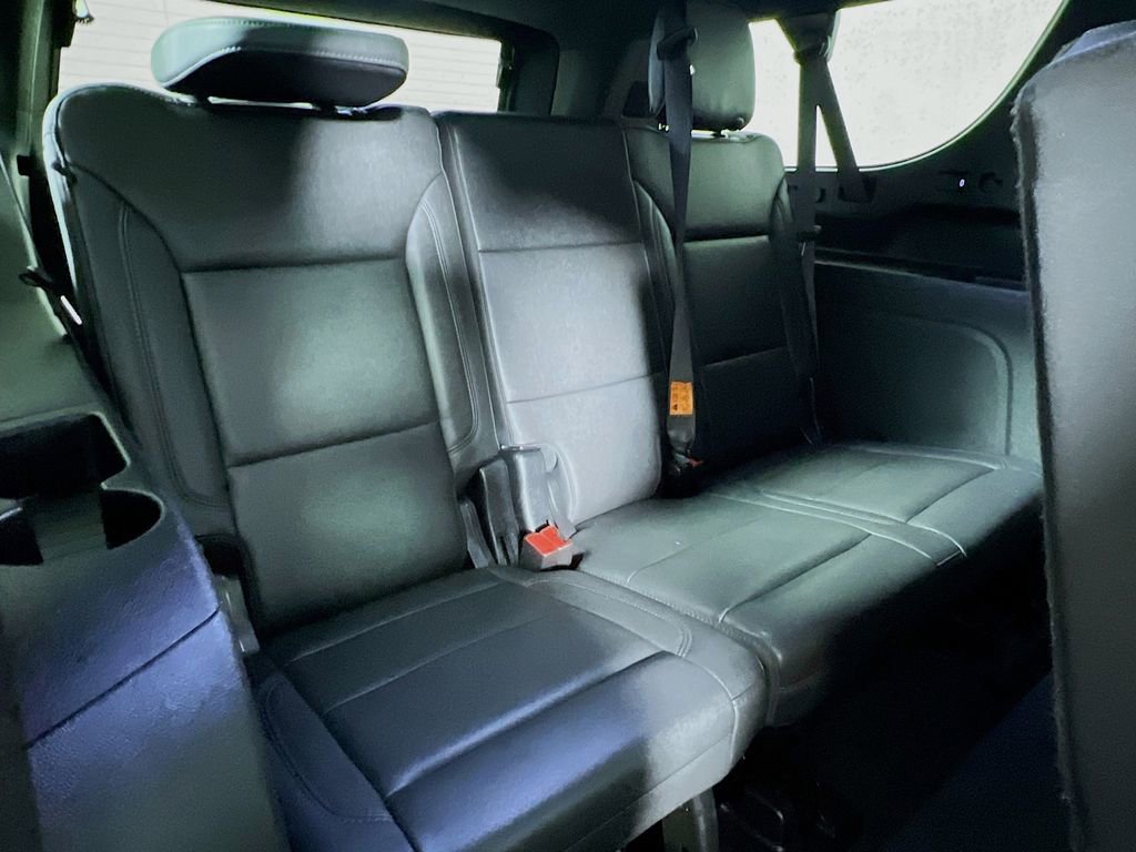 Used 2022 Chevrolet Suburban Z71 image 21