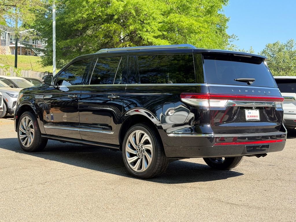 Certified 2024 Lincoln Navigator L Reserve AWD/4WD image 5