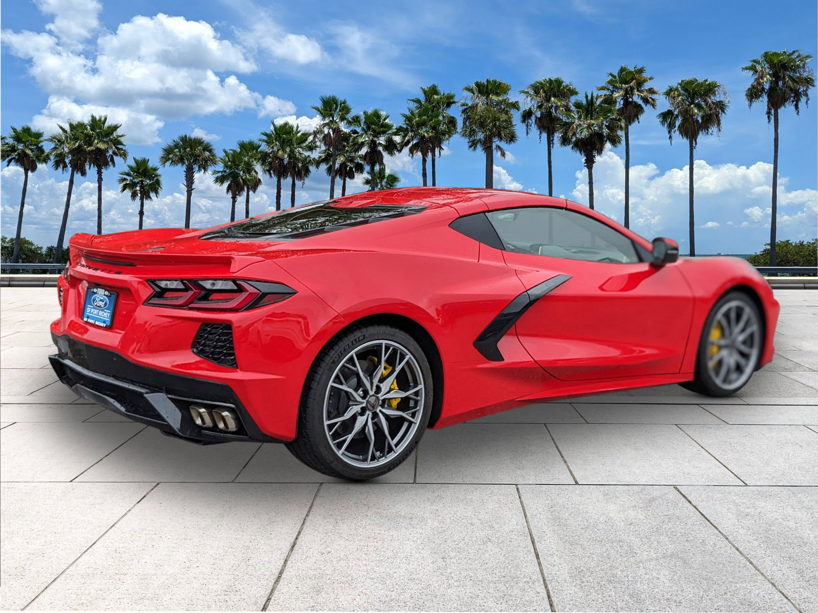 Used 2025 Chevrolet Corvette 2LT image 9