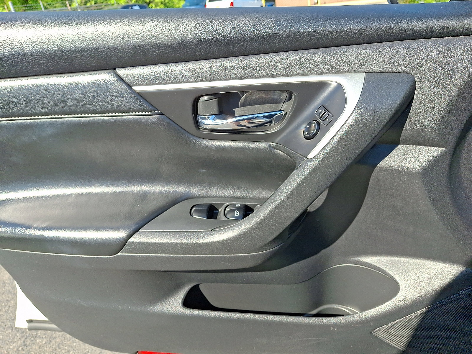 Used 2017 Nissan Altima 3.5 SL FWD image 13