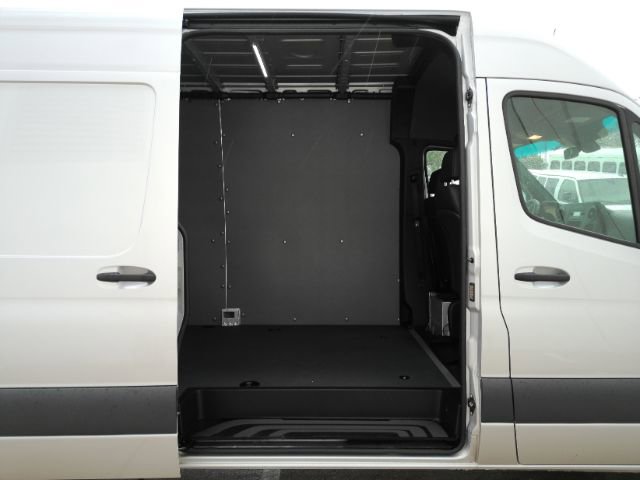 Used 2021 Mercedes-Benz Sprinter 3500 image 5