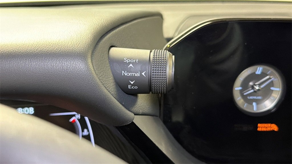 Certified 2024 Lexus ES 350 w/ Premium Package image 32