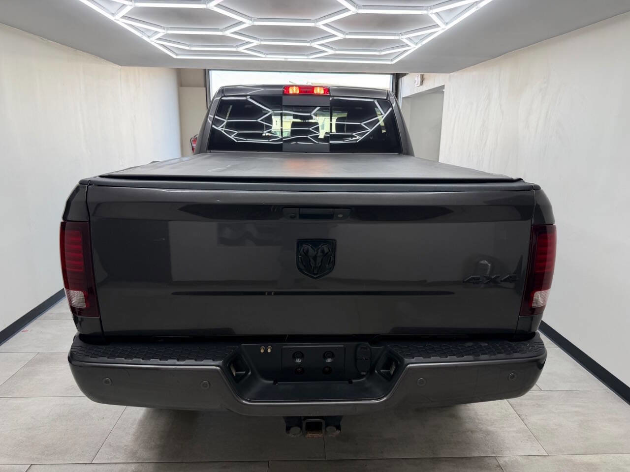 Used 2017 RAM 3500 Laramie w/ Sport Appearance Group AWD/4WD image 7