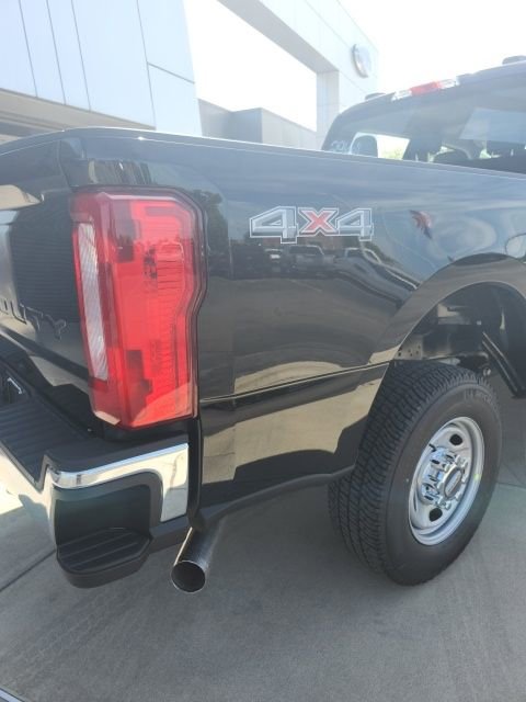 New 2026 Ford F250 XL w/ XL Chrome Package image 13