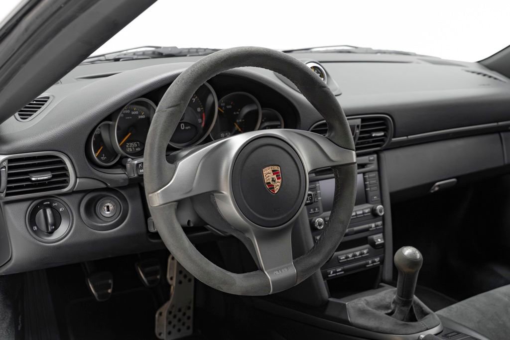 Used 2010 Porsche 911 GT3 image 12