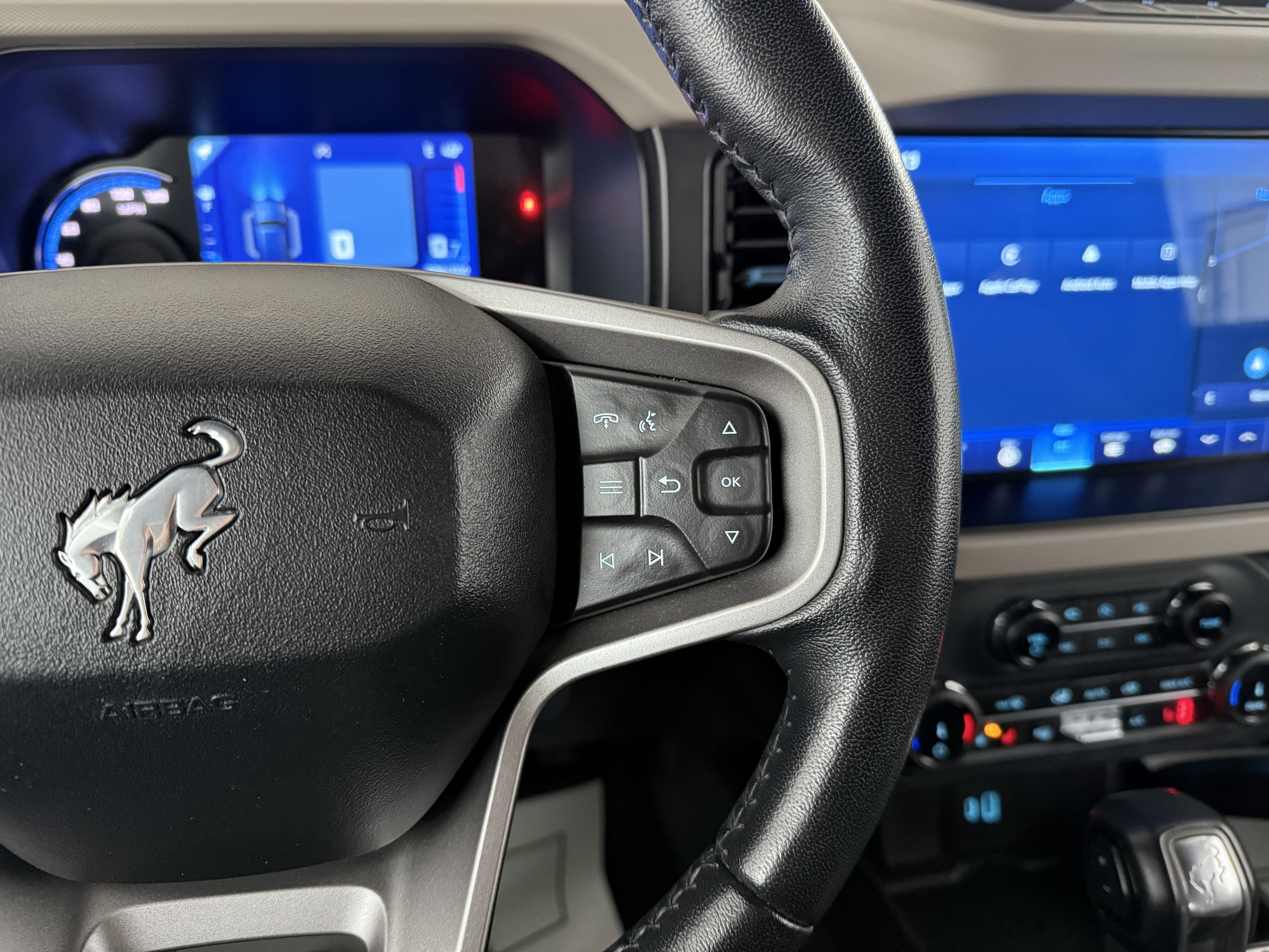 Used 2022 Ford Bronco Wildtrak image 22