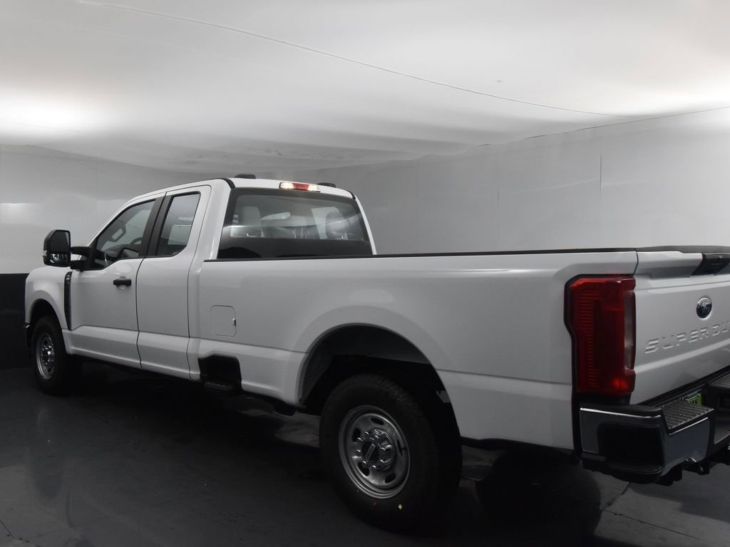 New 2024 Ford F250 XL w/ XL Chrome Package image 4