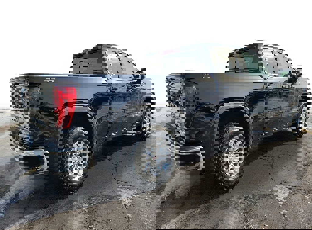 Used 2024 GMC Sierra 1500 SLE w/ Preferred Package image 4
