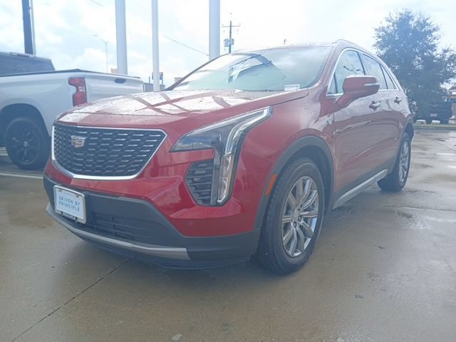 Used 2021 Cadillac XT4 Premium Luxury w/ Cold Weather Package FWD image 3