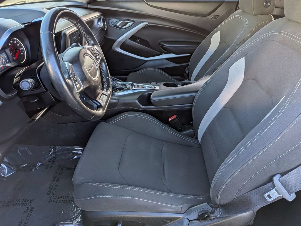 Used 2020 Chevrolet Camaro LT RWD image 17