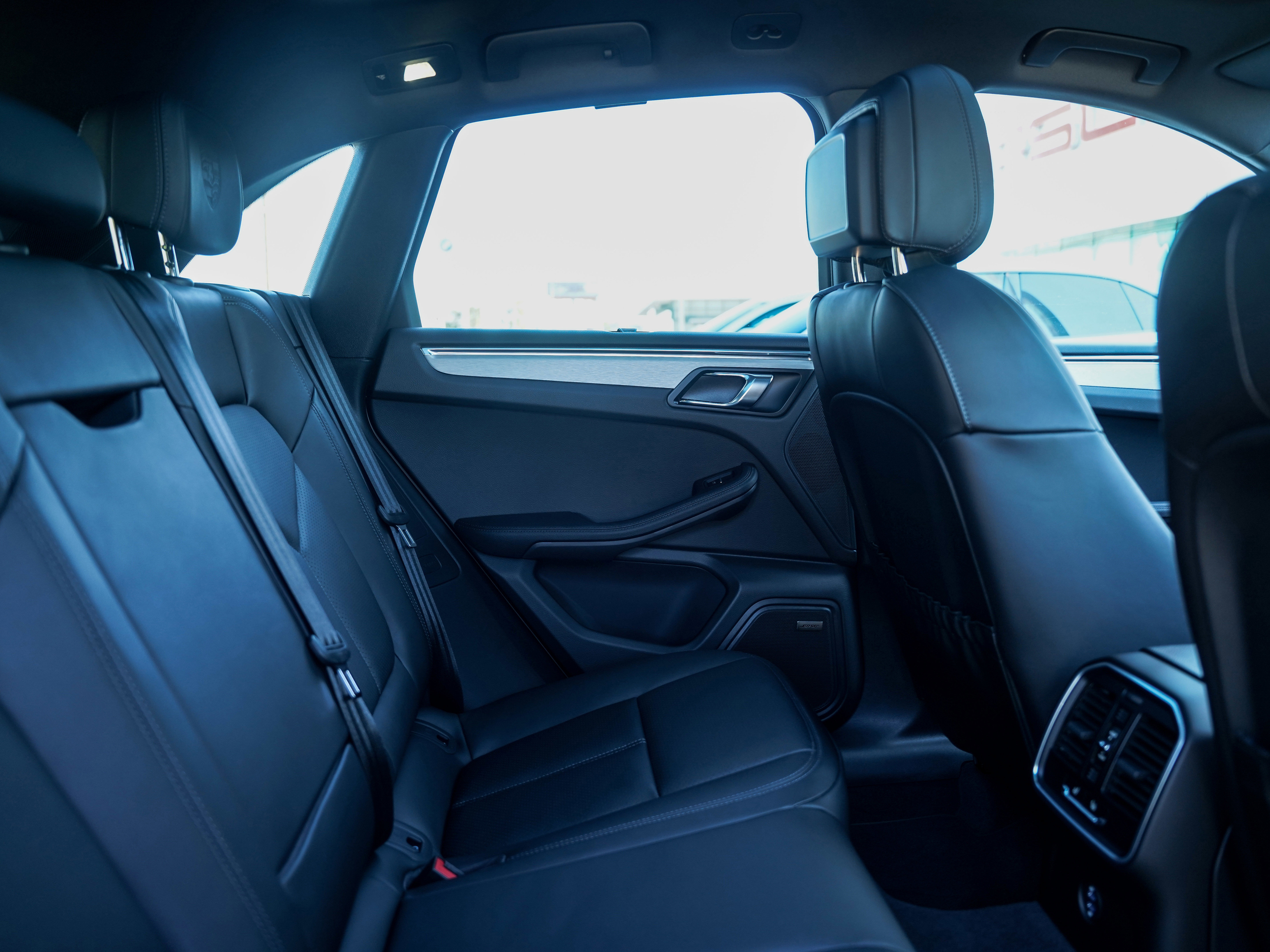 New 2026 Porsche Macan image 31