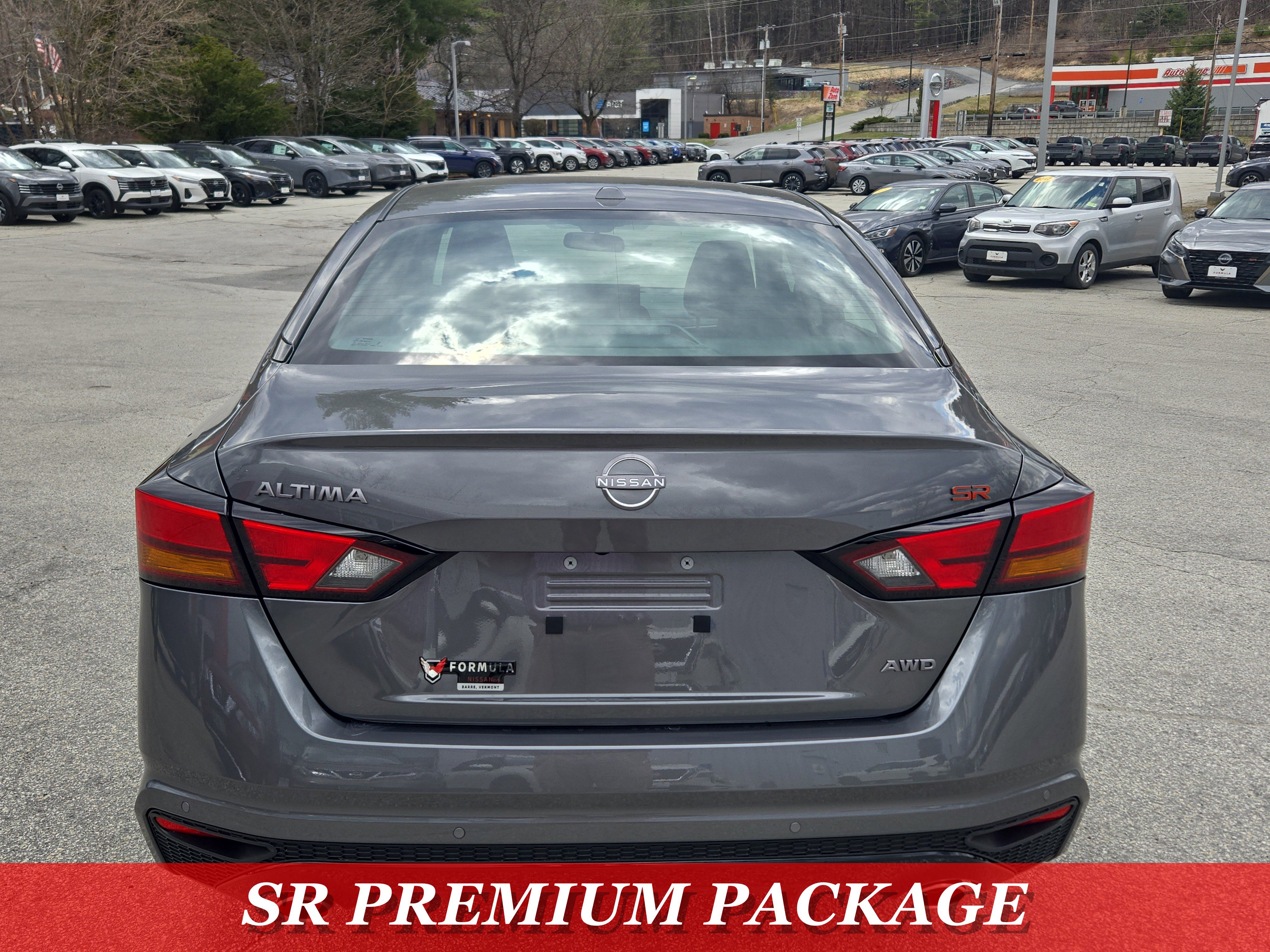 New 2025 Nissan Altima 2.5 SR w/ SR Premium Package image 8
