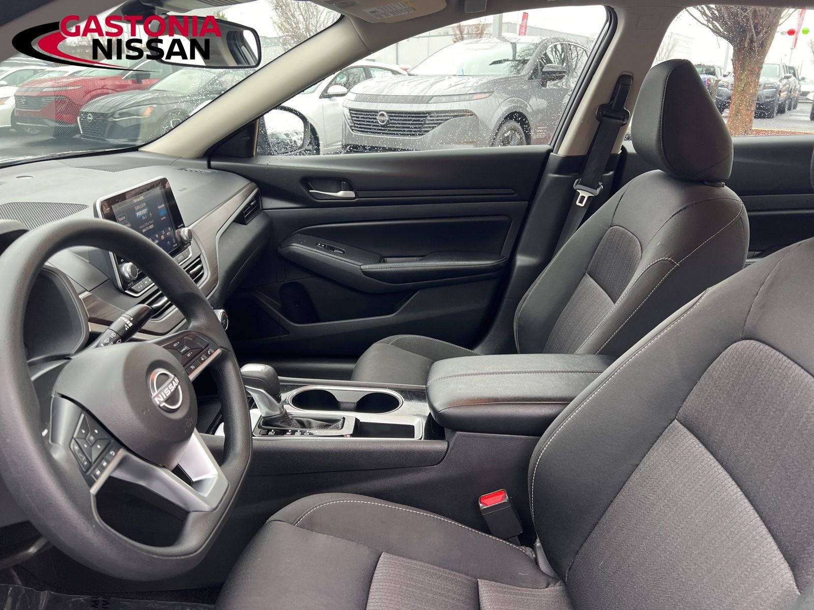 Used 2024 Nissan Altima 2.5 SV image 39