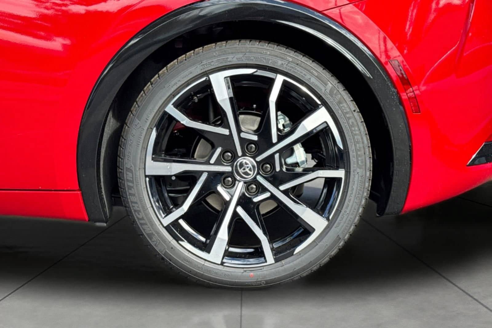 New 2026 Toyota Prius Plug-In Hybrid FWD image 33