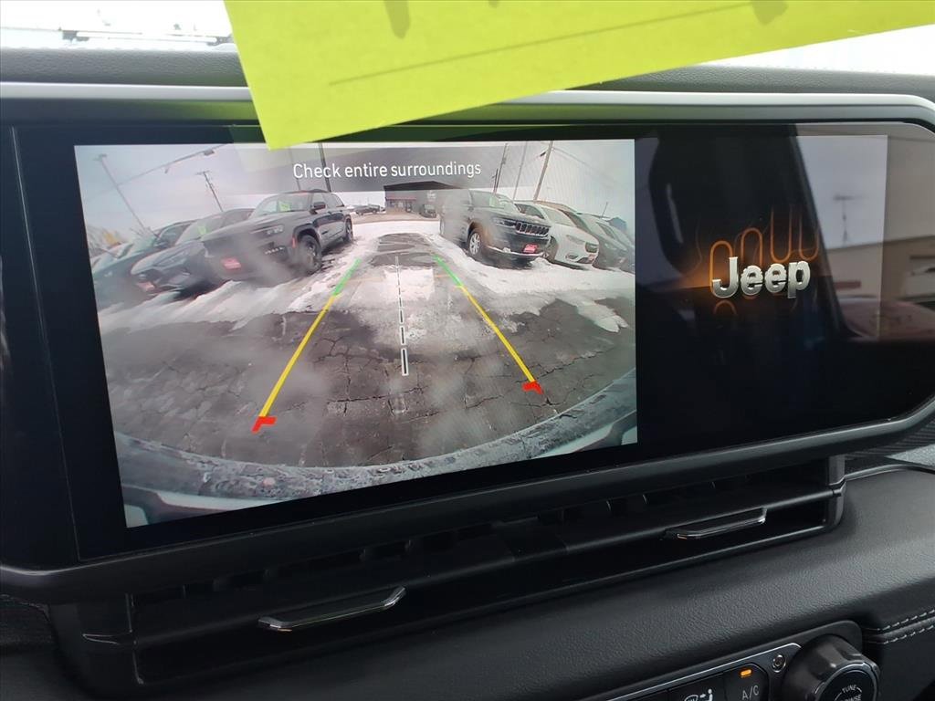 Used 2024 Jeep Wrangler Rubicon image 8