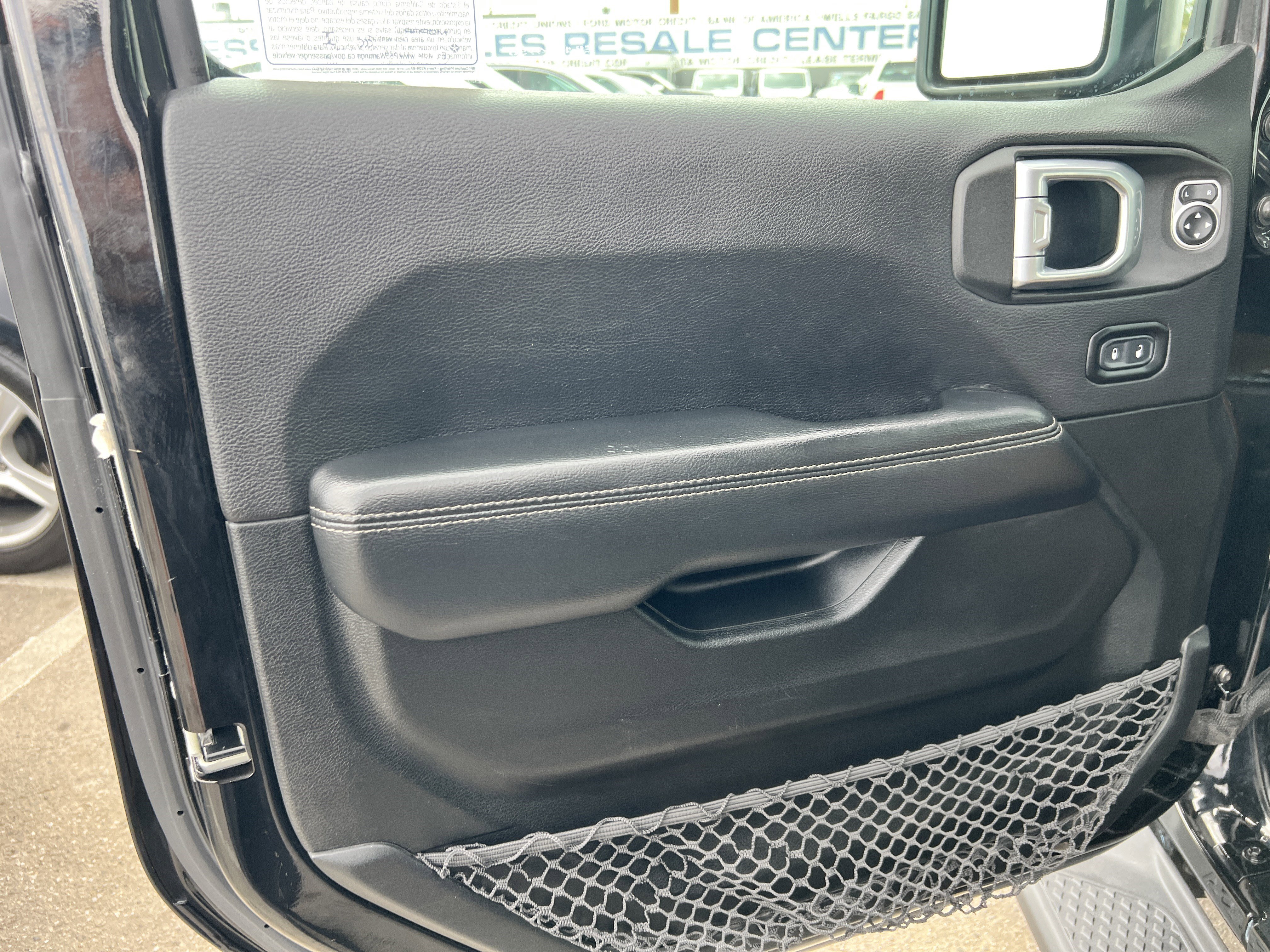 Used 2020 Jeep Gladiator Overland image 15