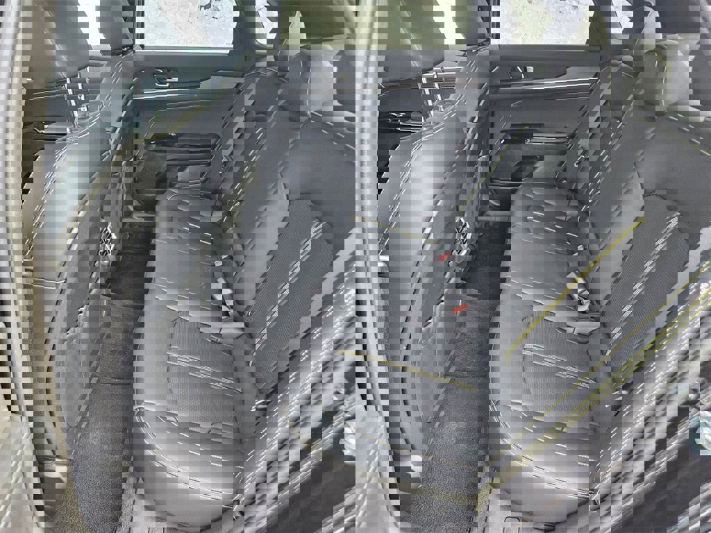 Used 2025 Kia K5 GT image 21