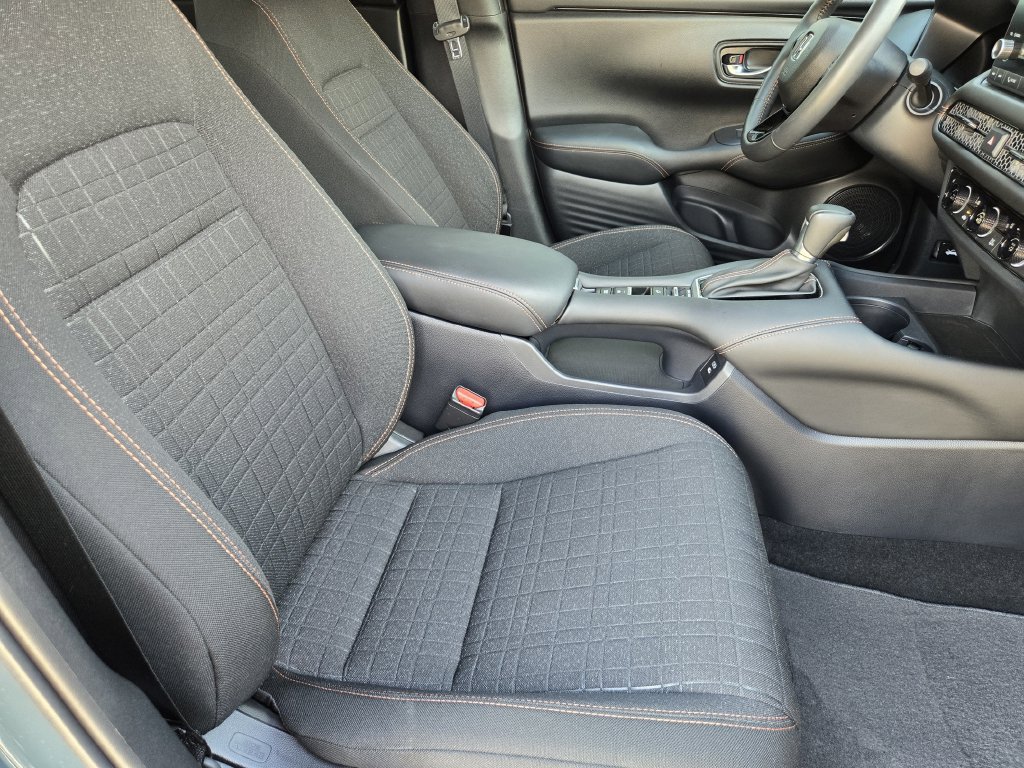 Used 2024 Honda HR-V Sport image 11