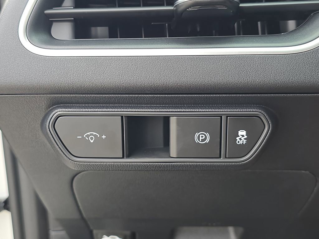 New 2025 Kia K4 LXS image 30