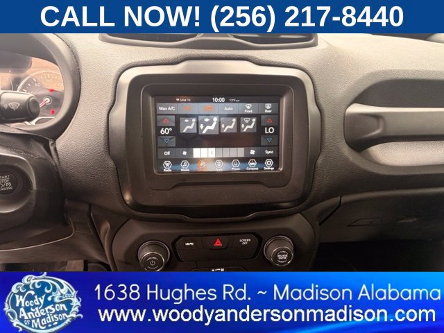 Used 2018 Jeep Renegade Latitude FWD image 11