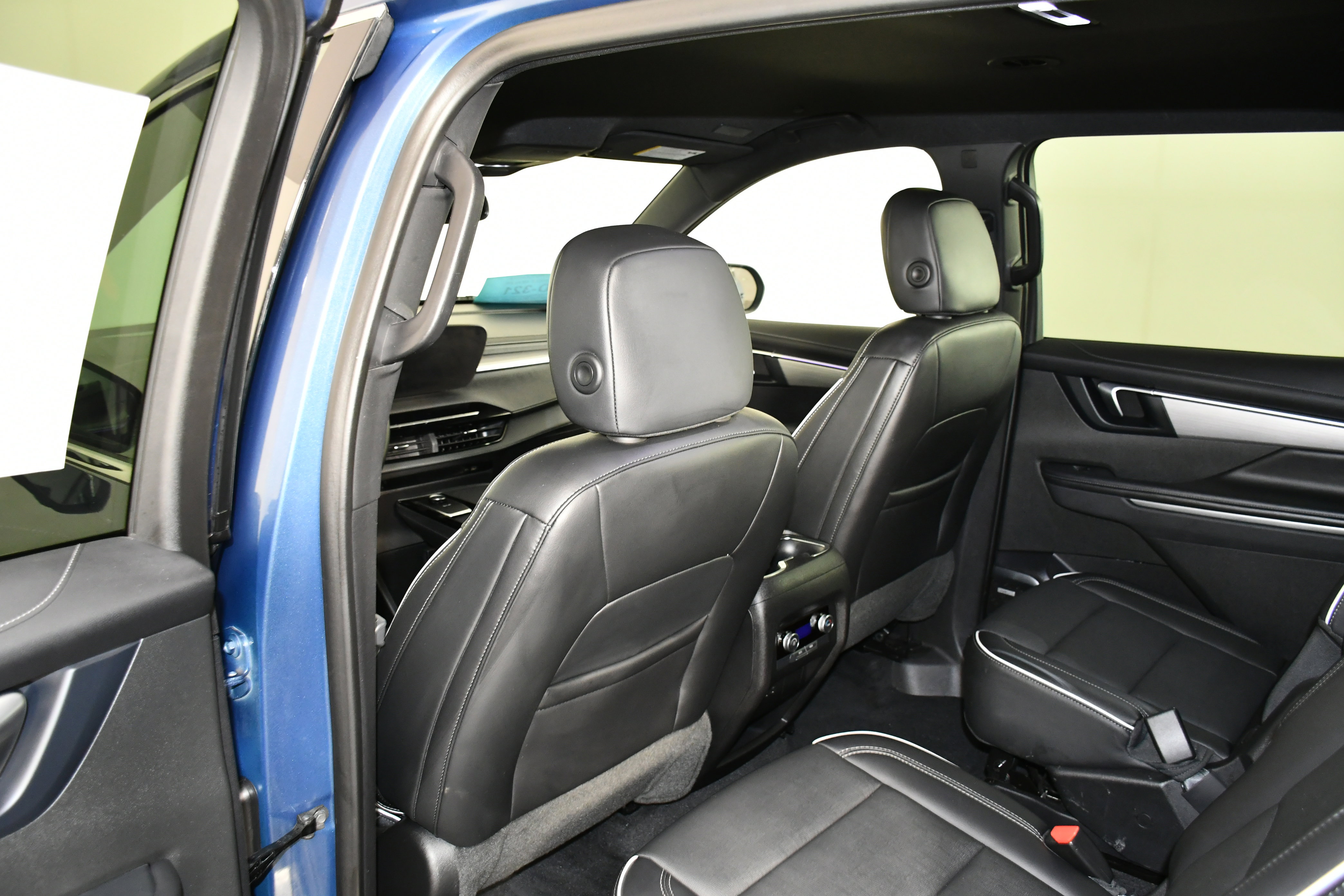 Used 2025 Buick Enclave Preferred image 46