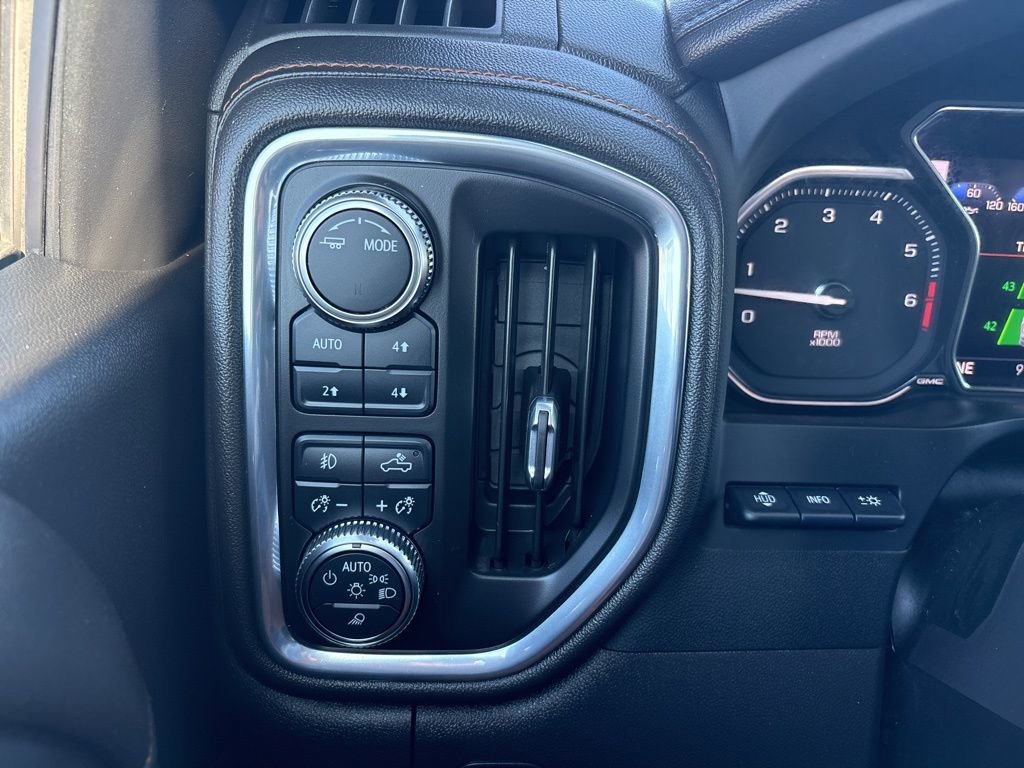 Used 2022 GMC Sierra 1500 AT4 w/ AT4 Premium Package image 28