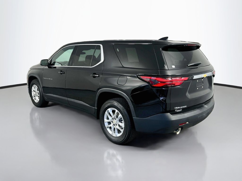 Used 2023 Chevrolet Traverse LS FWD image 5