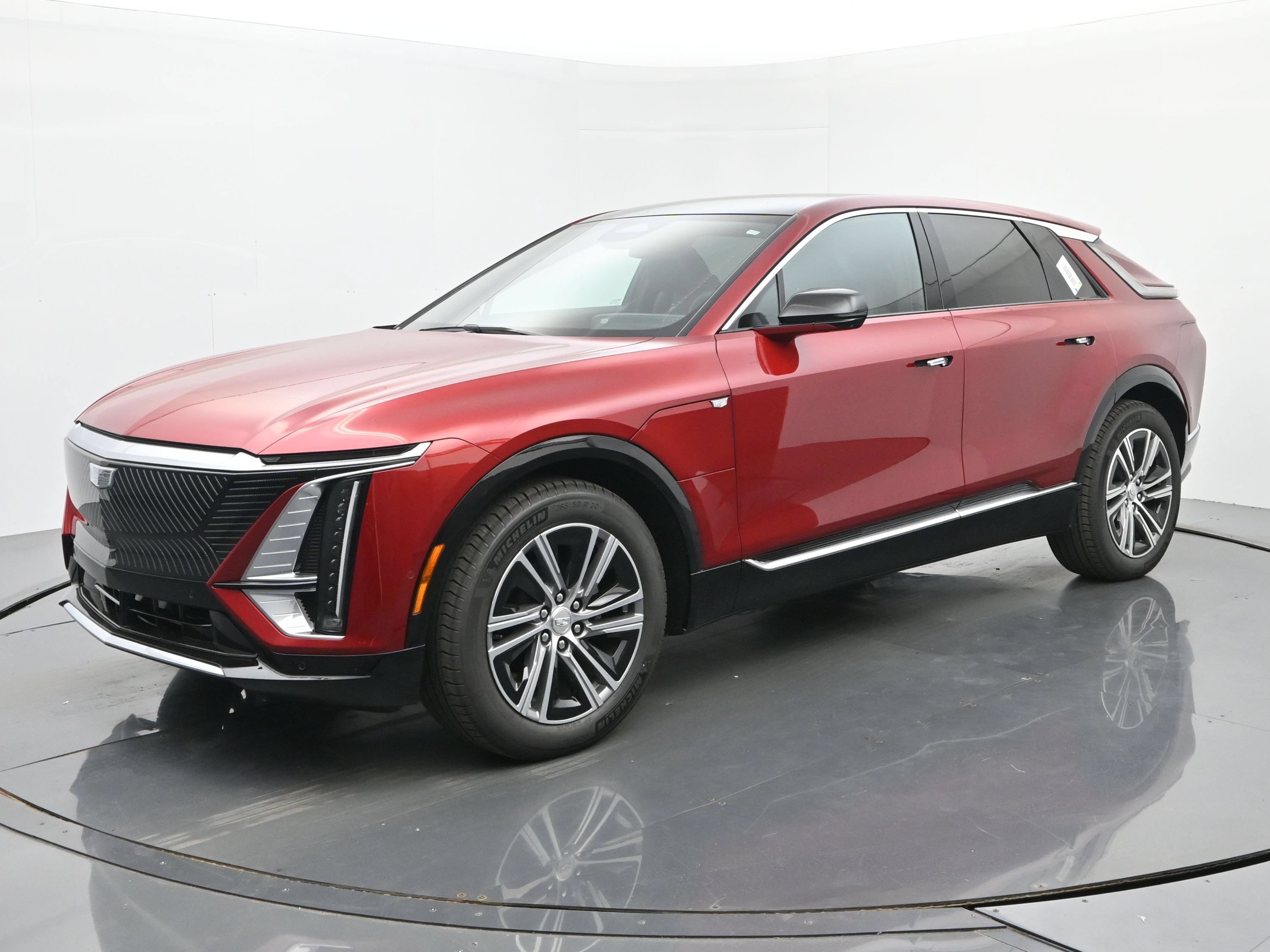 New 2026 Cadillac Lyriq Luxury w/ LPO, Floor Liner Package