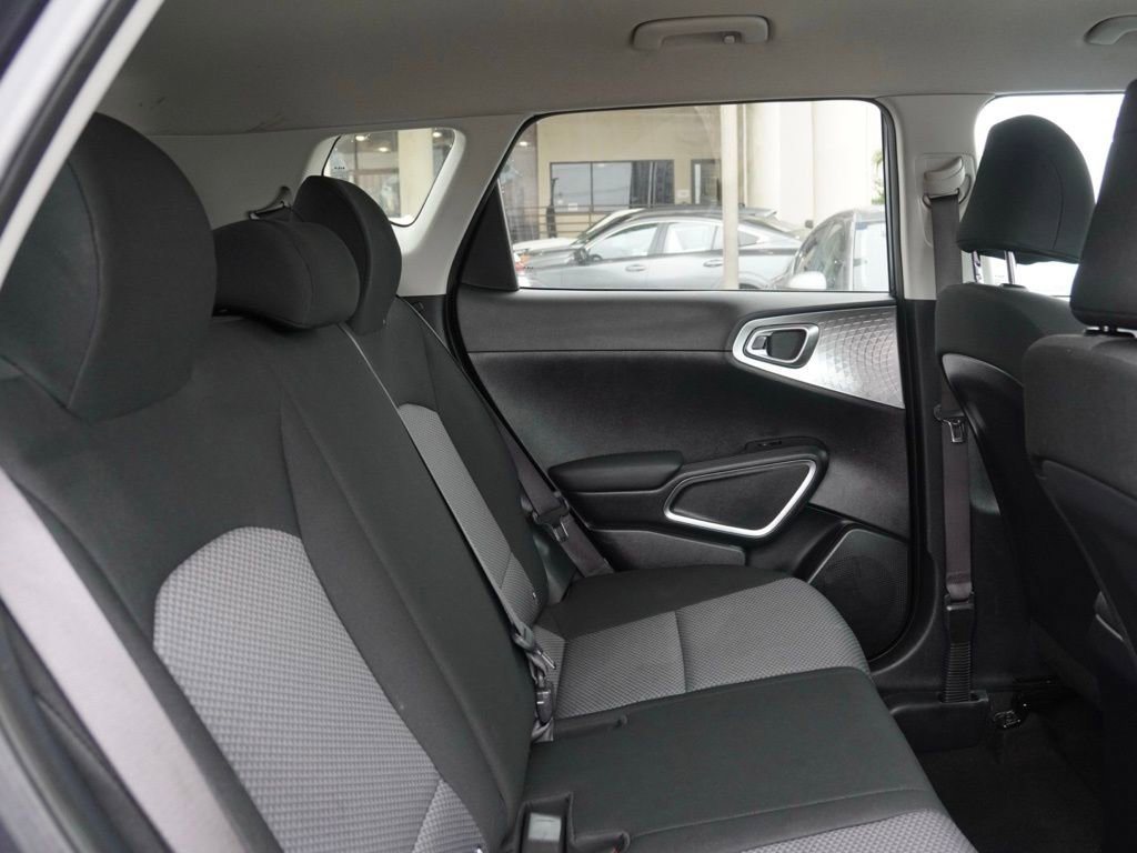 Used 2023 Kia Soul LX w/ Option Group 015 image 18