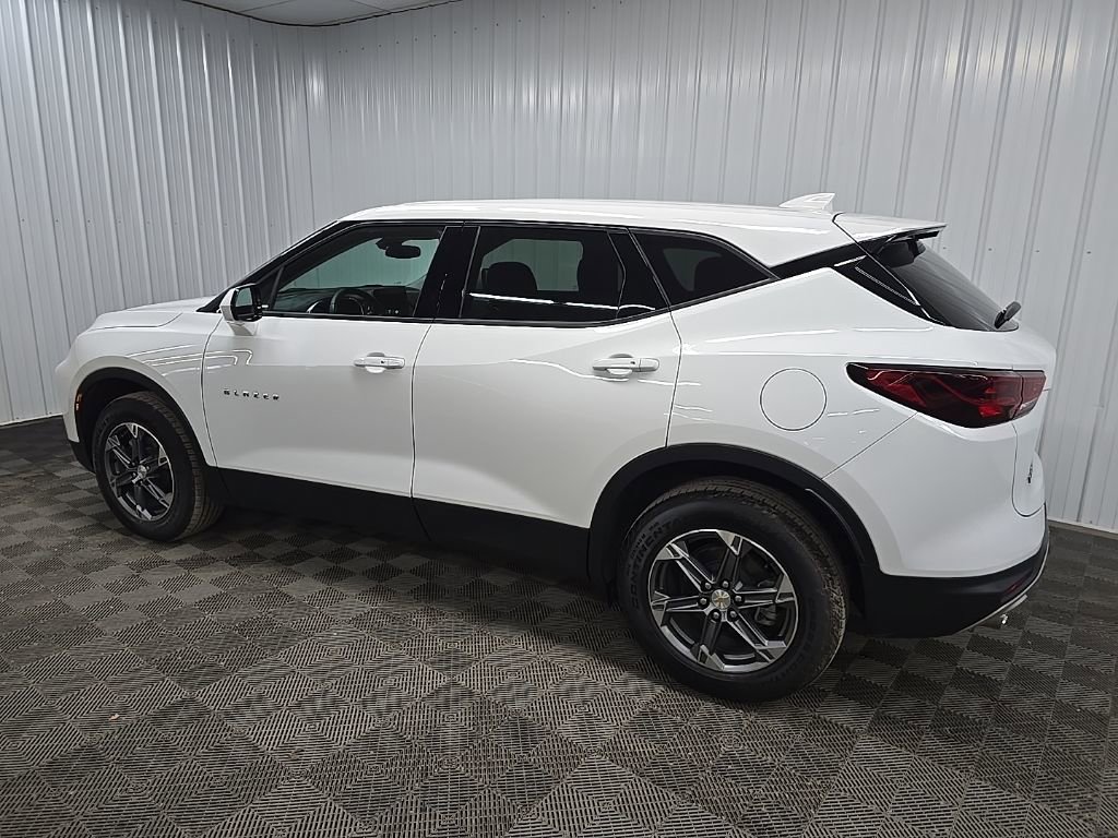 Used 2023 Chevrolet Blazer LT w/ LPO, Cargo Package AWD/4WD image 4