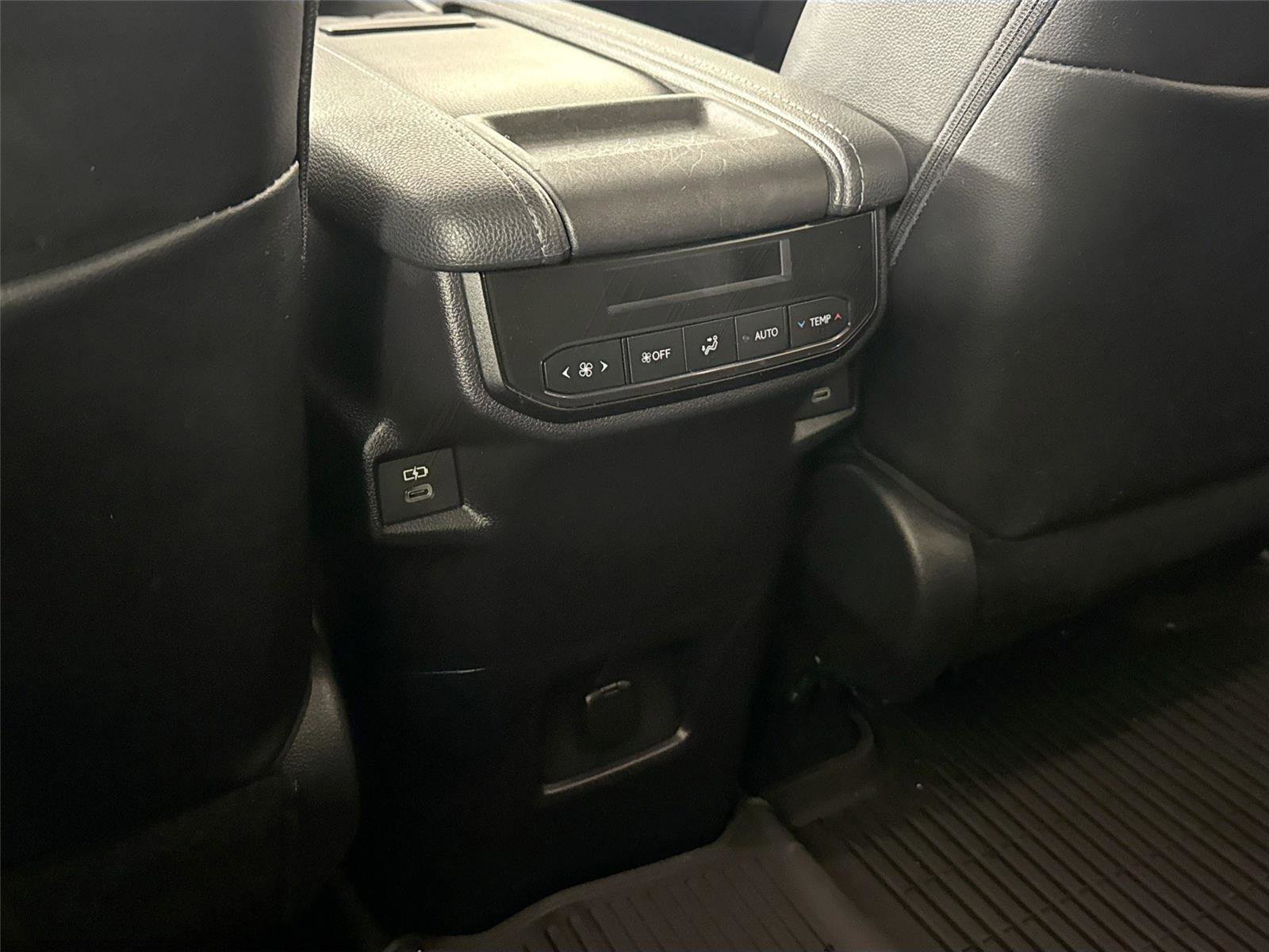 Used 2024 Toyota Grand Highlander XLE image 49