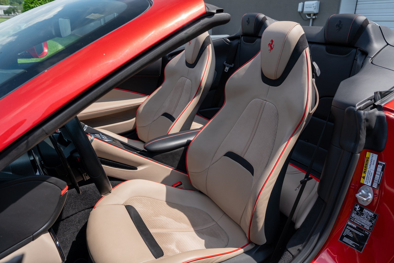 Used 2024 Ferrari Roma Spider RWD image 31